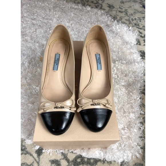 Prada Vernice Nude Saffiano Block Heel Pumps - Picture 3 of 8